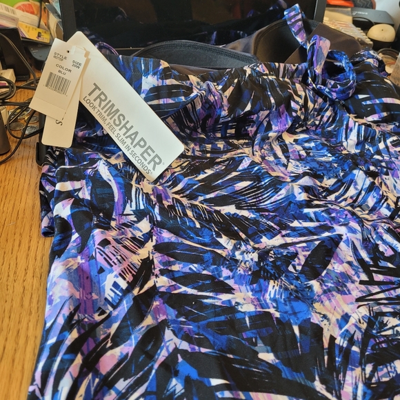 TRIMSHAPER TANKINI TOP (ONLY) - Picture 5 of 9